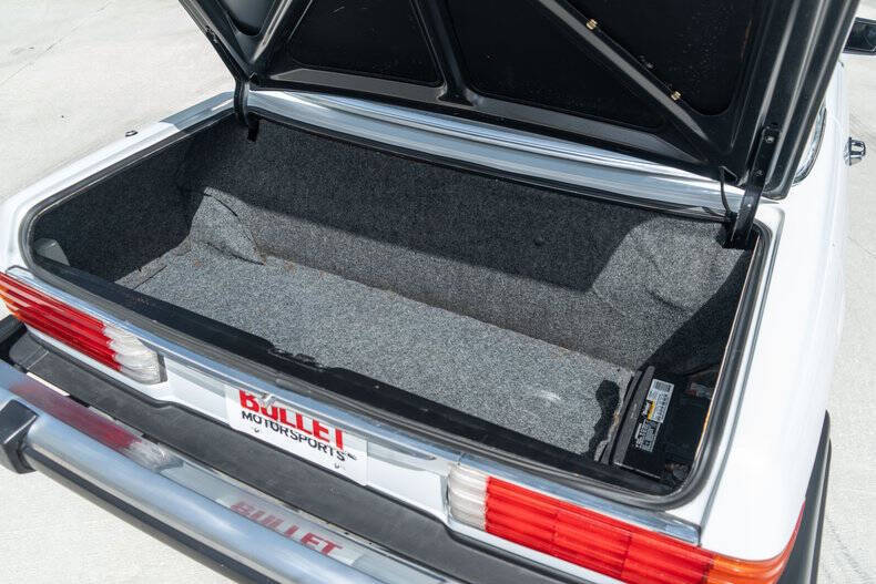 1977 Mercedes-Benz 450-Class