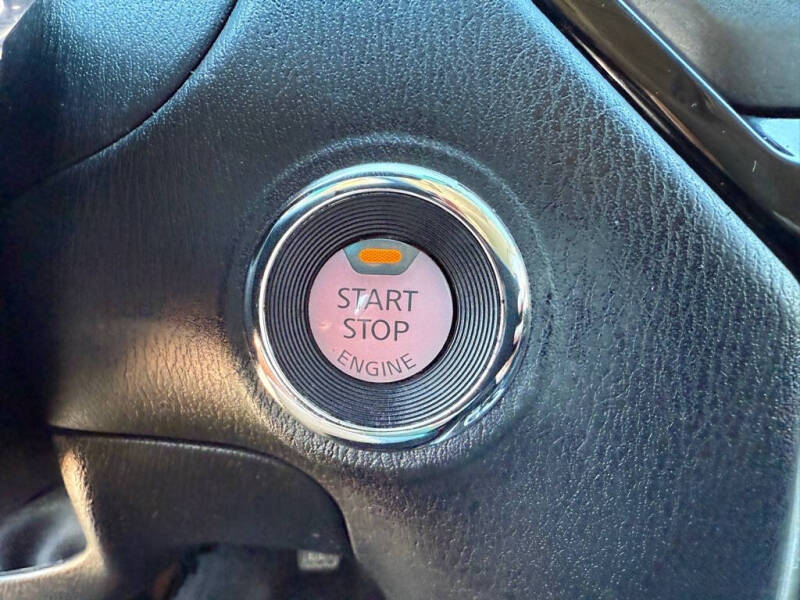 2016 Nissan Pathfinder SV