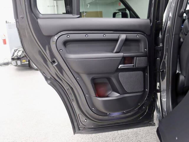 2023 Land Rover Defender