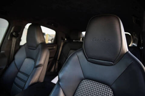 2020 Porsche Cayenne Turbo Coupe