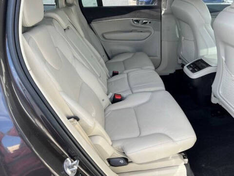 2023 Volvo XC90 B6 Plus Bright Theme 7P