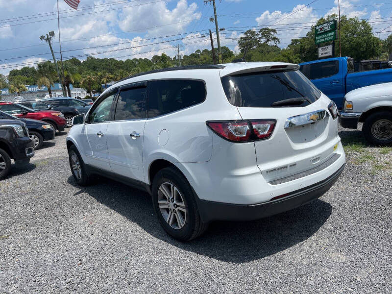 2017 Chevrolet Traverse LT
