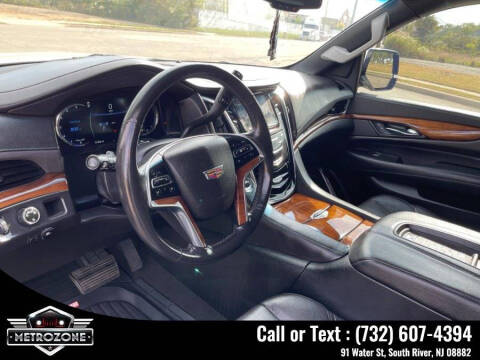 2016 Cadillac Escalade Standard