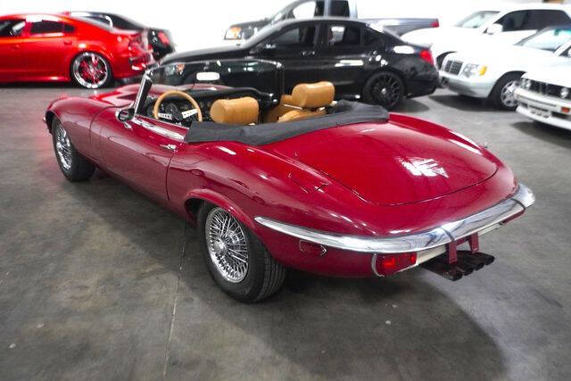 1974 Jaguar E-Type Series lll Roadster V-1