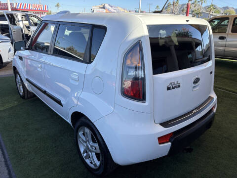 2010 Kia Soul +