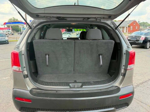 2011 Kia Sorento LX