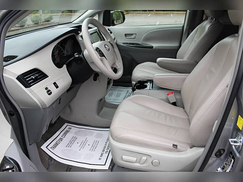 2011 Toyota Sienna