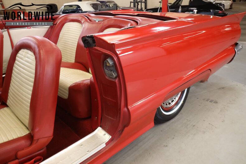 1959 Ford Thunderbird