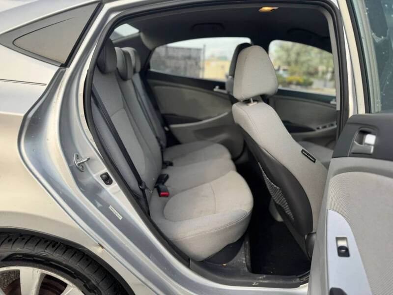 2013 Hyundai Accent GLS