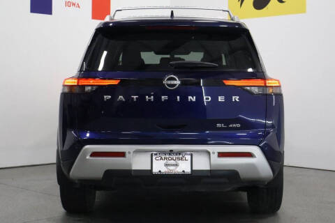 2024 Nissan Pathfinder SL