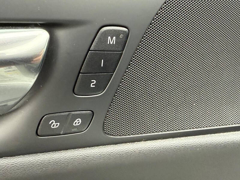 2021 Volvo S60 T6 Momentum