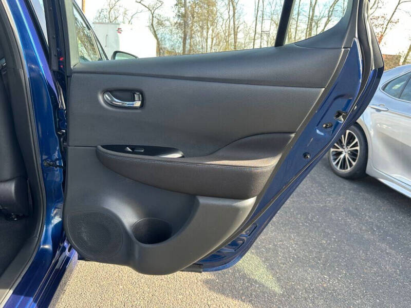 2022 Nissan LEAF SV PLUS