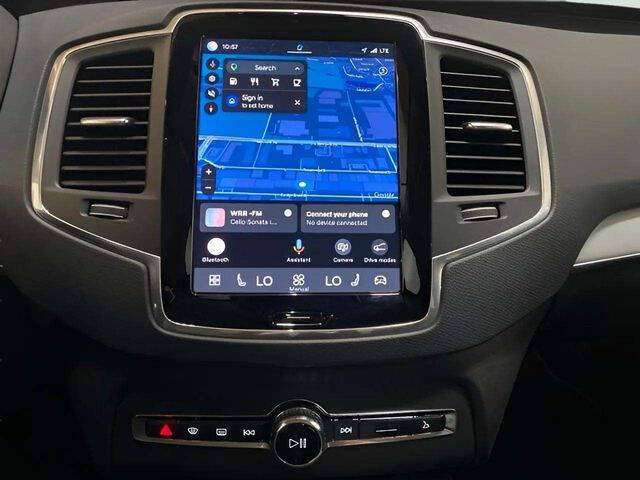 2025 Volvo XC90 B5 Core Bright Theme