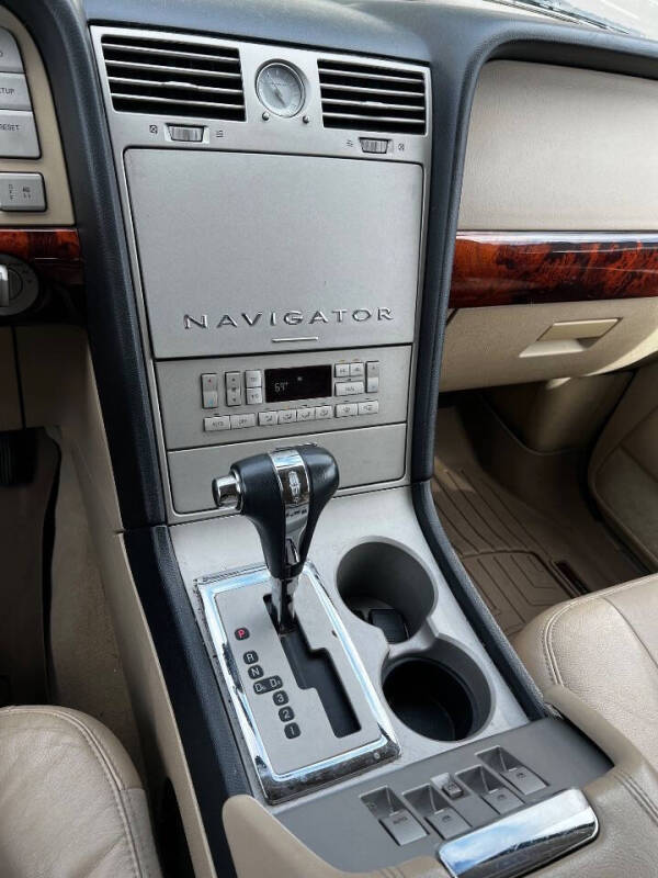 2006 Lincoln Navigator Luxury