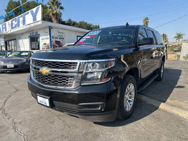 2018 Chevrolet Suburban LT photo 8