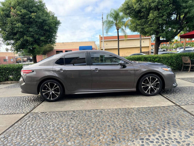 2019 Toyota Camry Hybrid