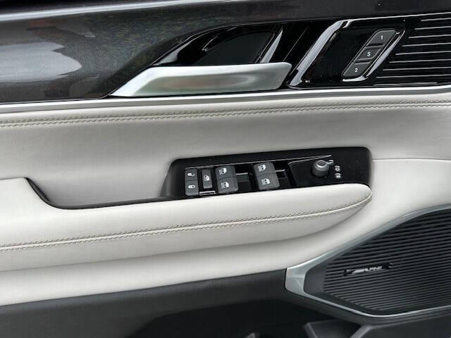 2024 Jeep Wagoneer L