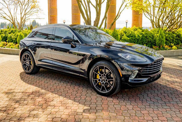 2021 Aston Martin DBX