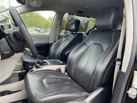 2022 Chrysler Pacifica Touring L