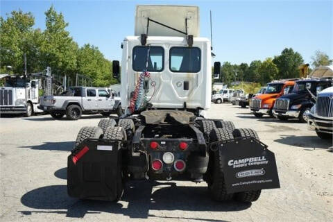 2015 Freightliner Cascadia