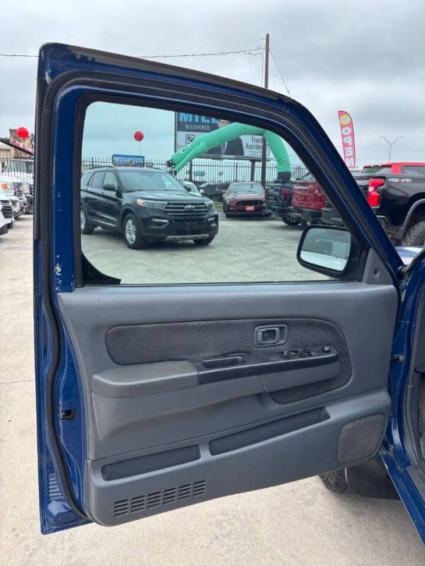 2002 Nissan Frontier XE-V6