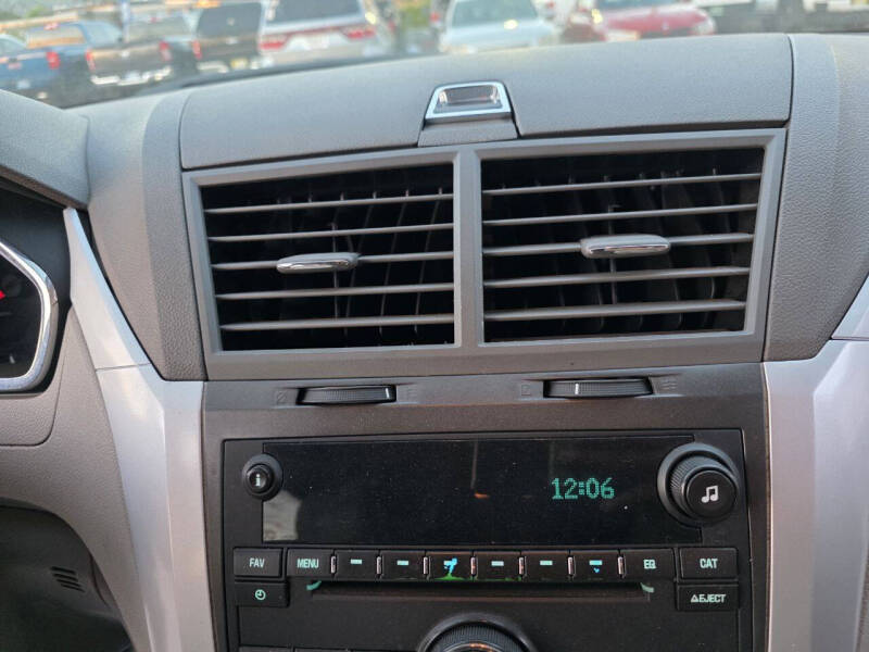 2011 Chevrolet Traverse LT
