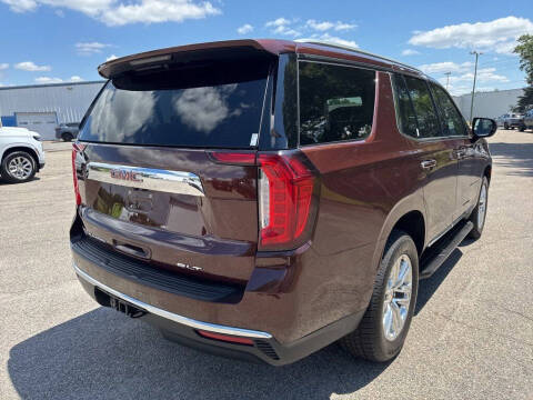 2023 GMC Yukon SLT
