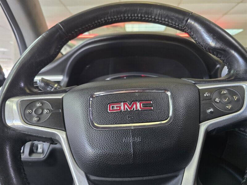 2017 GMC Acadia SLE-2