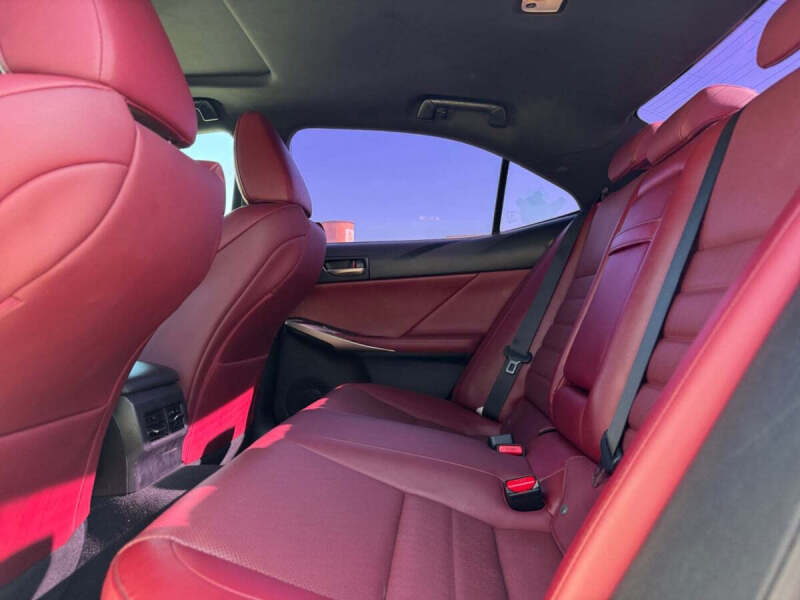 2018 Lexus IS 300