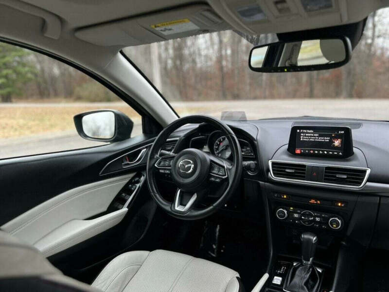 2017 Mazda MAZDA3 Grand Touring