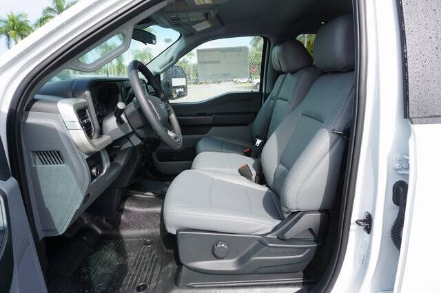 2025 Ford F-350 Super Duty XL