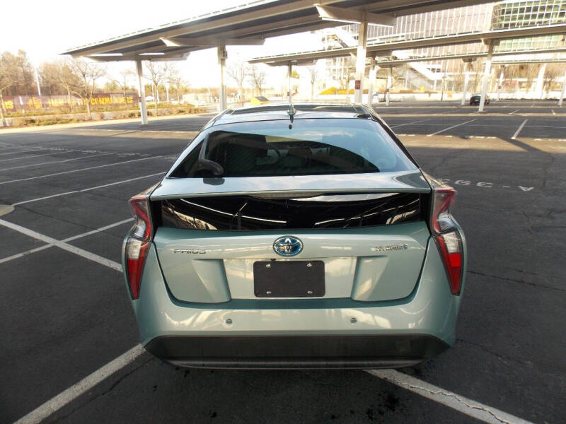 2017 Toyota Prius Three