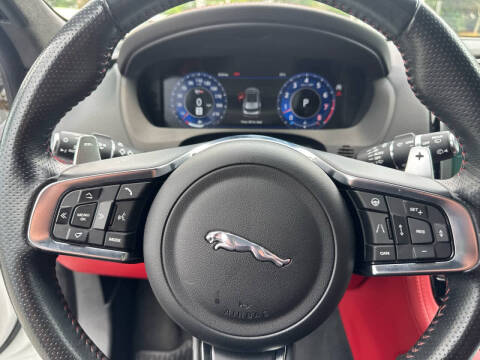 2020 Jaguar F-PACE SVR