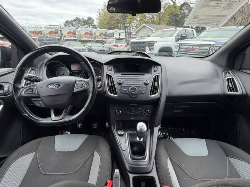 2017 Ford Focus ST