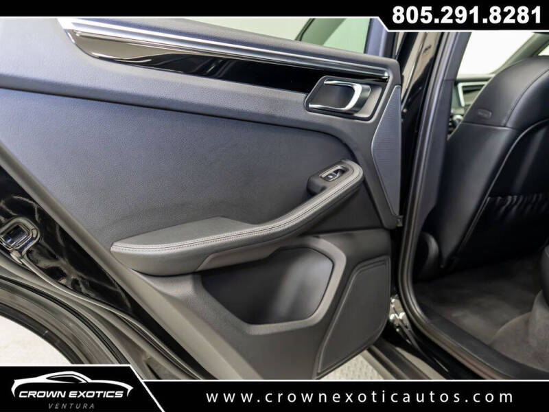 2023 Porsche Macan T