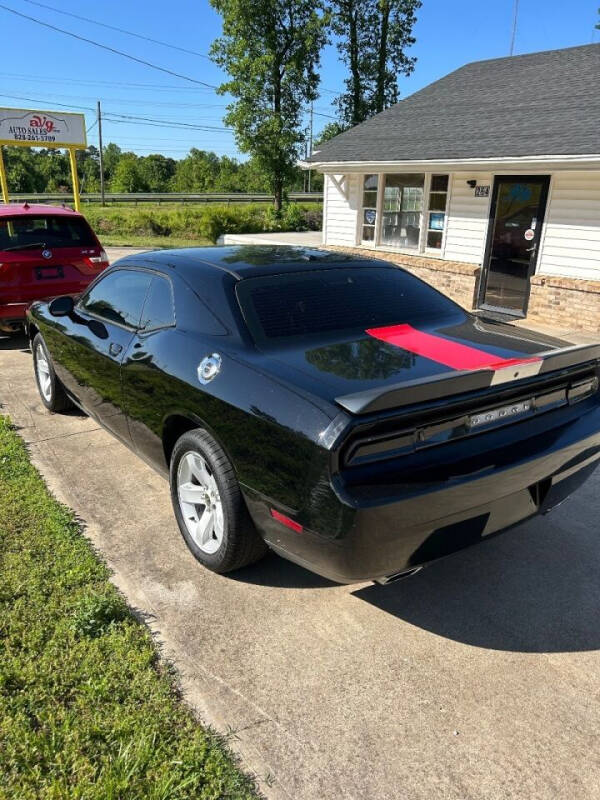 2013 Dodge Challenger SXT photo 5