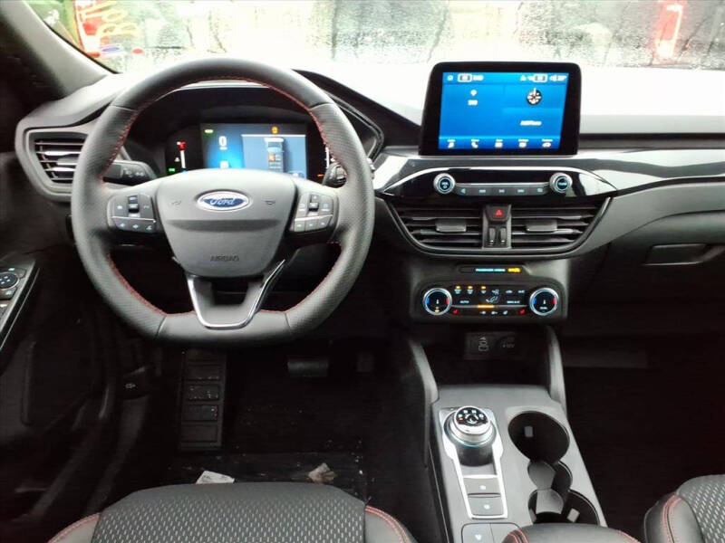 2026 Ford Escape Hybrid ST-Line Select