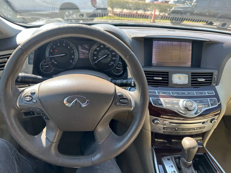 2013 Infiniti M37