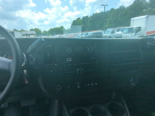 2025 Chevrolet Express 2500