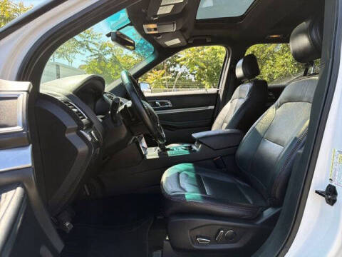 2017 Ford Explorer Sport