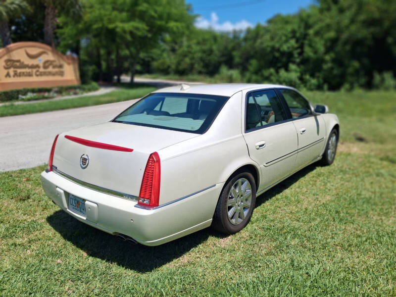 2011 Cadillac DTS Premium Collection