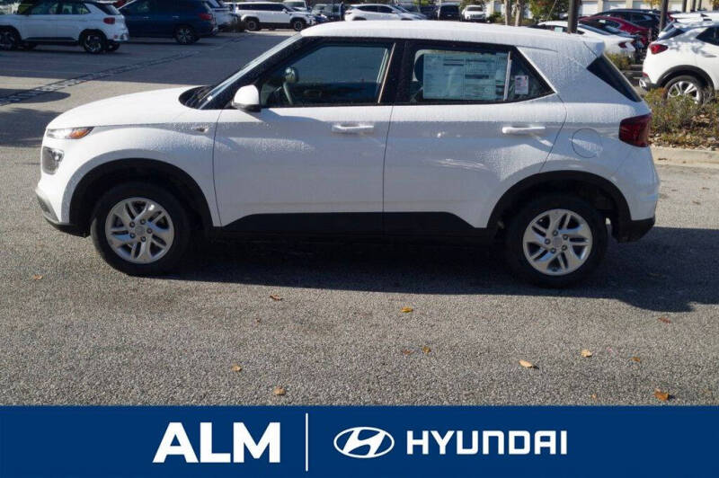2026 Hyundai Venue SE