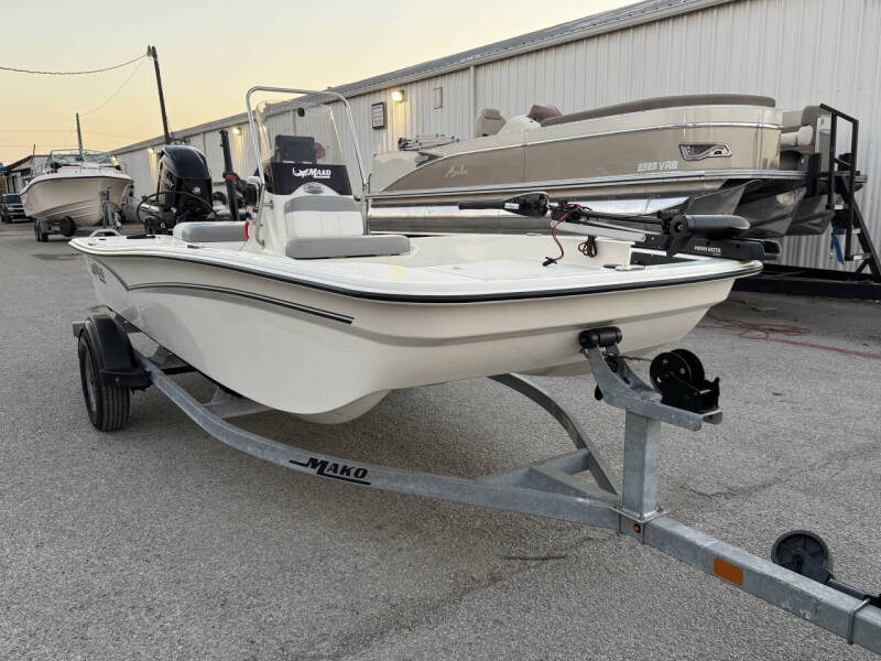 2023 Mako Pro Skiff 15 CC