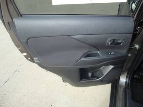 2019 Mitsubishi Outlander ES