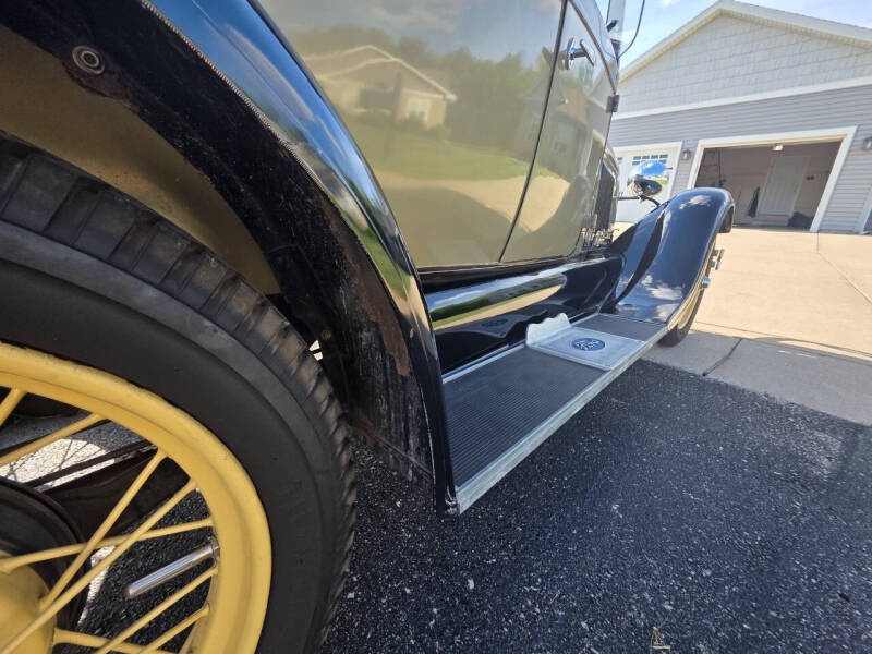 1928 Ford Roadster