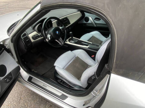2005 BMW Z4 2.5i