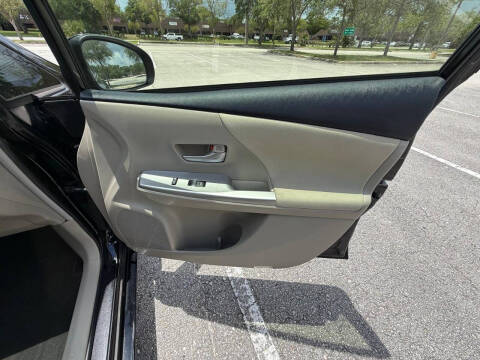 2012 Toyota Prius v Two