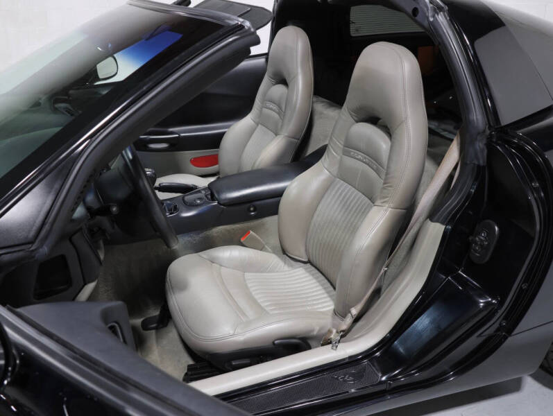 2004 Chevrolet Corvette