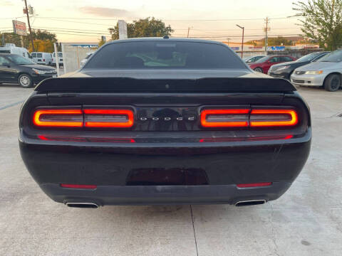 2021 Dodge Challenger SXT
