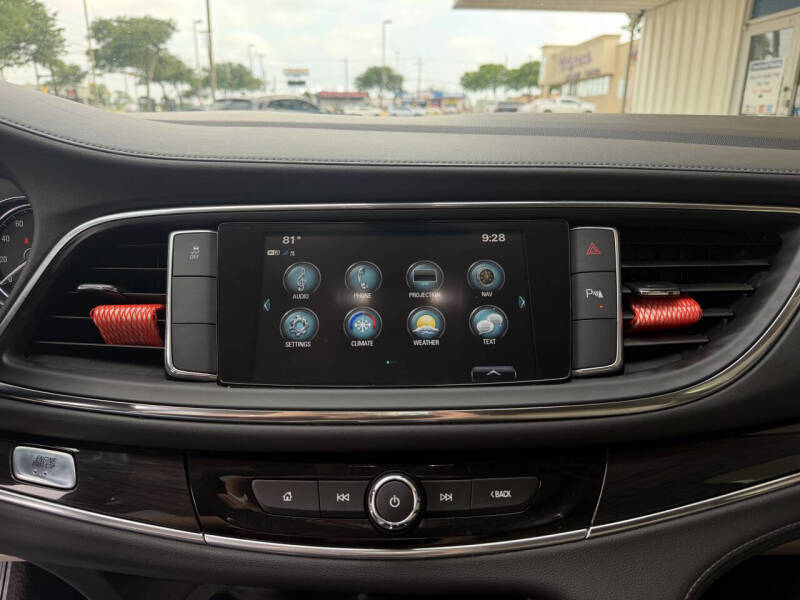 2018 Buick Enclave Essence